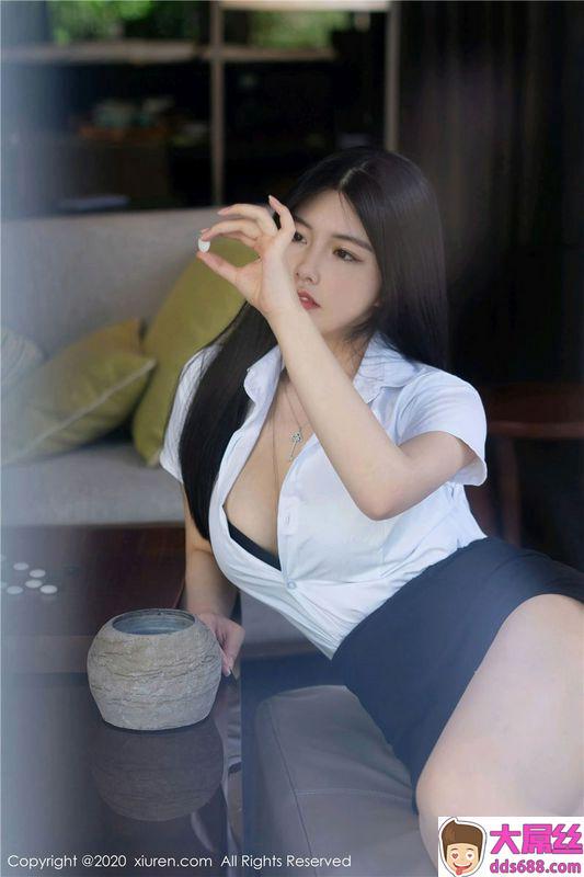 XiuRen秀人网No.2275娜露Selena白衬衫黑短裙职场秘书OL系列